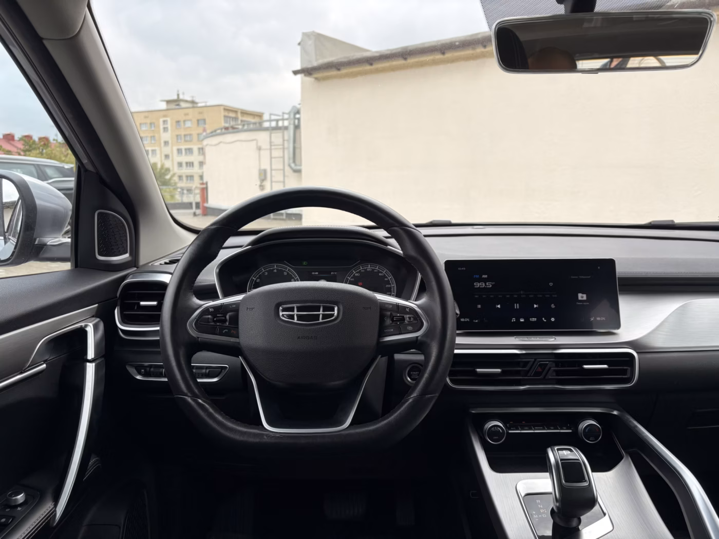 Geely Coolray фото 11