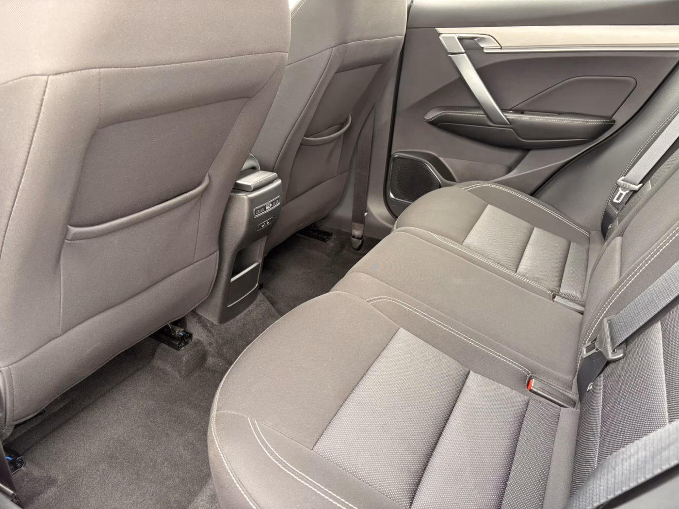 Geely Coolray фото 13