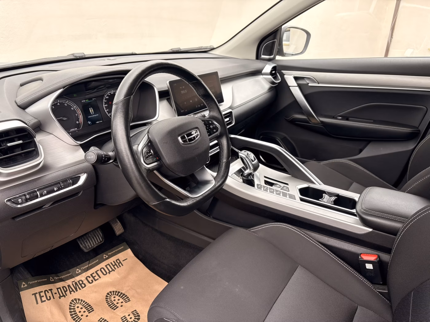 Geely Coolray фото 10