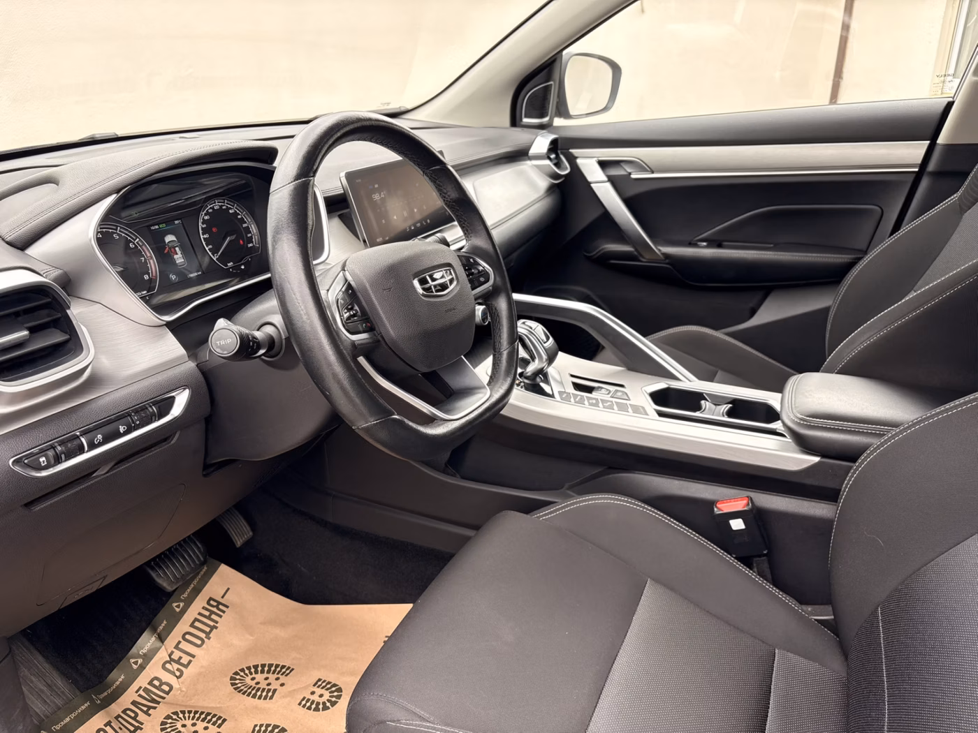 Geely Coolray фото 12