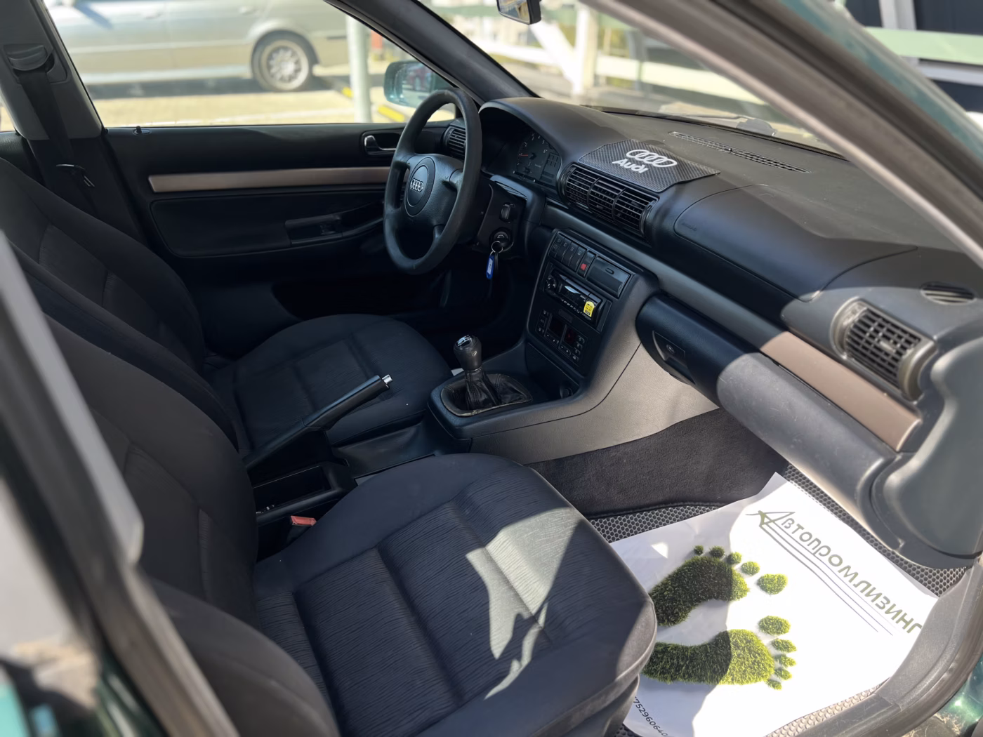 Audi A4 фото 11