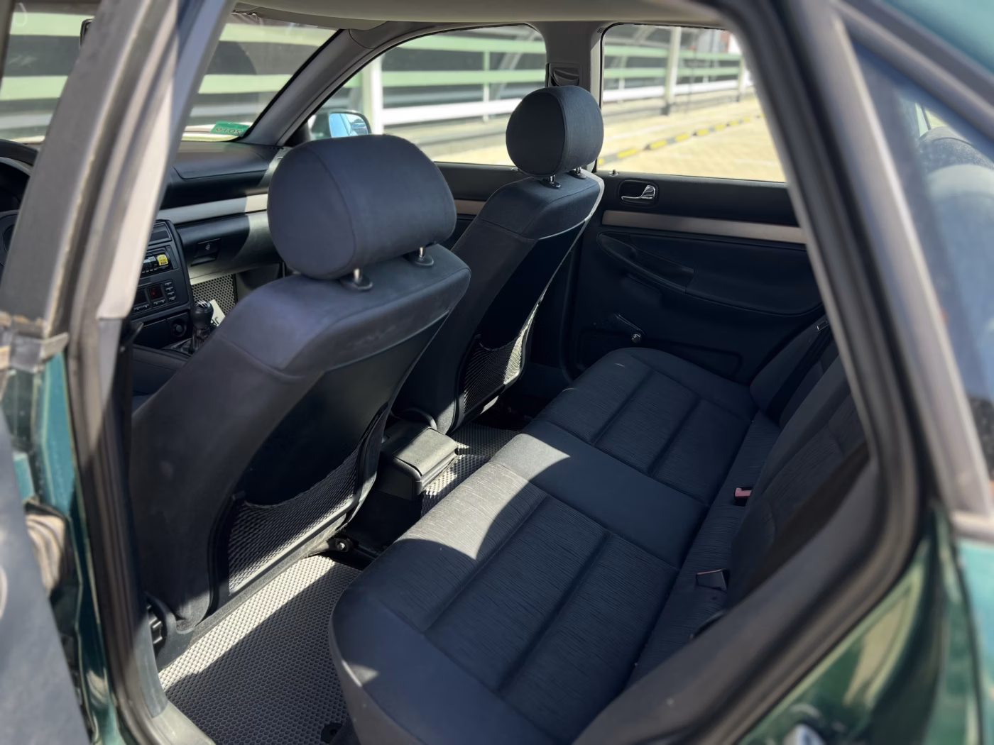 Audi A4 фото 12