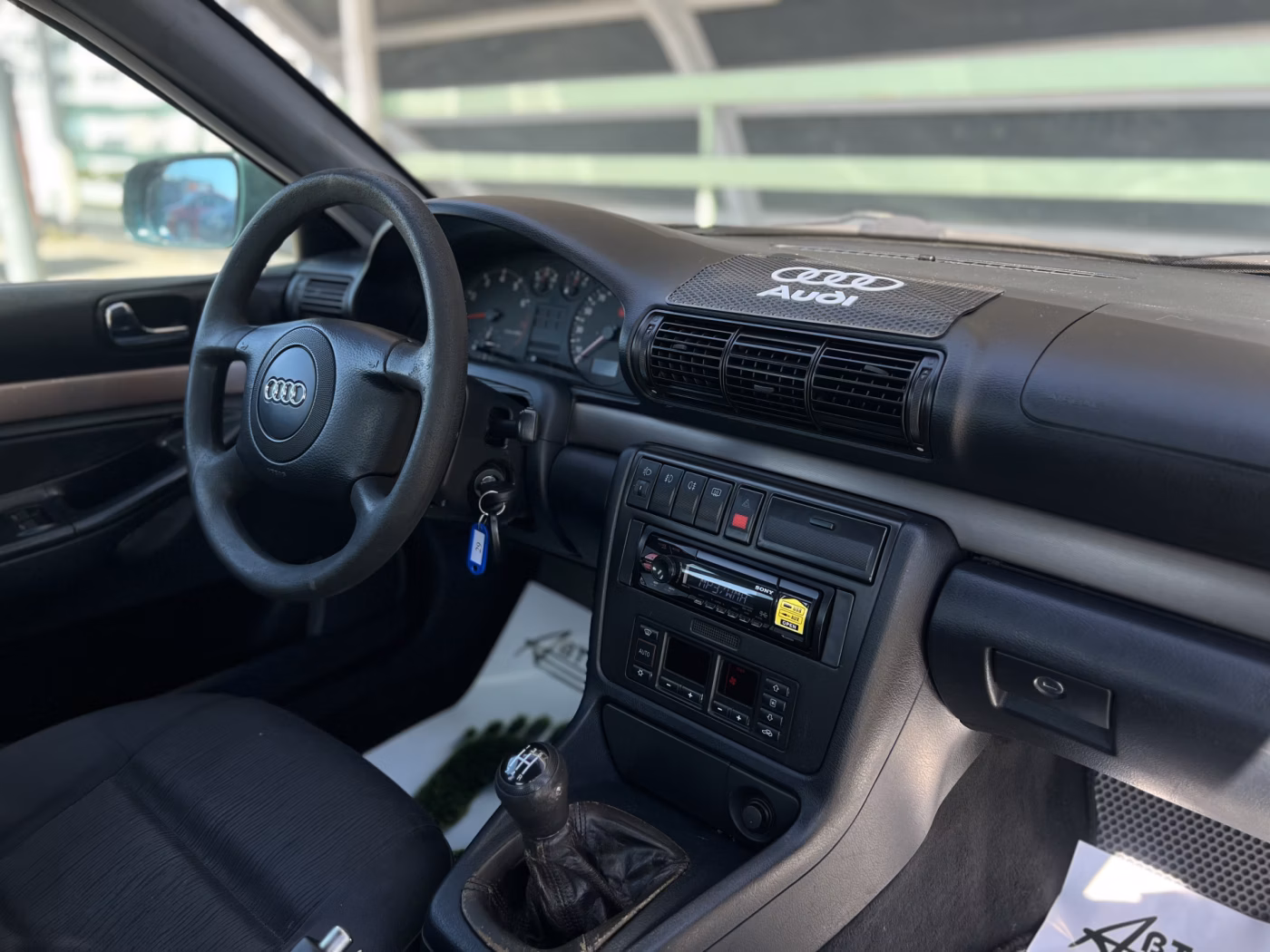 Audi A4 фото 10
