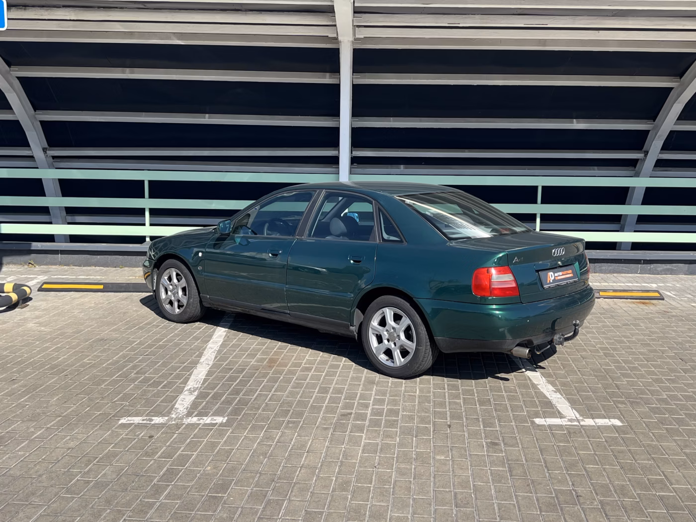 Audi A4 фото 6
