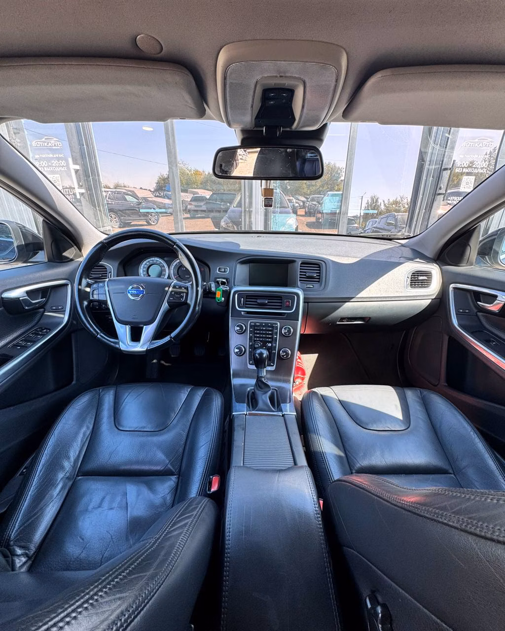 Volvo V60 фото 7
