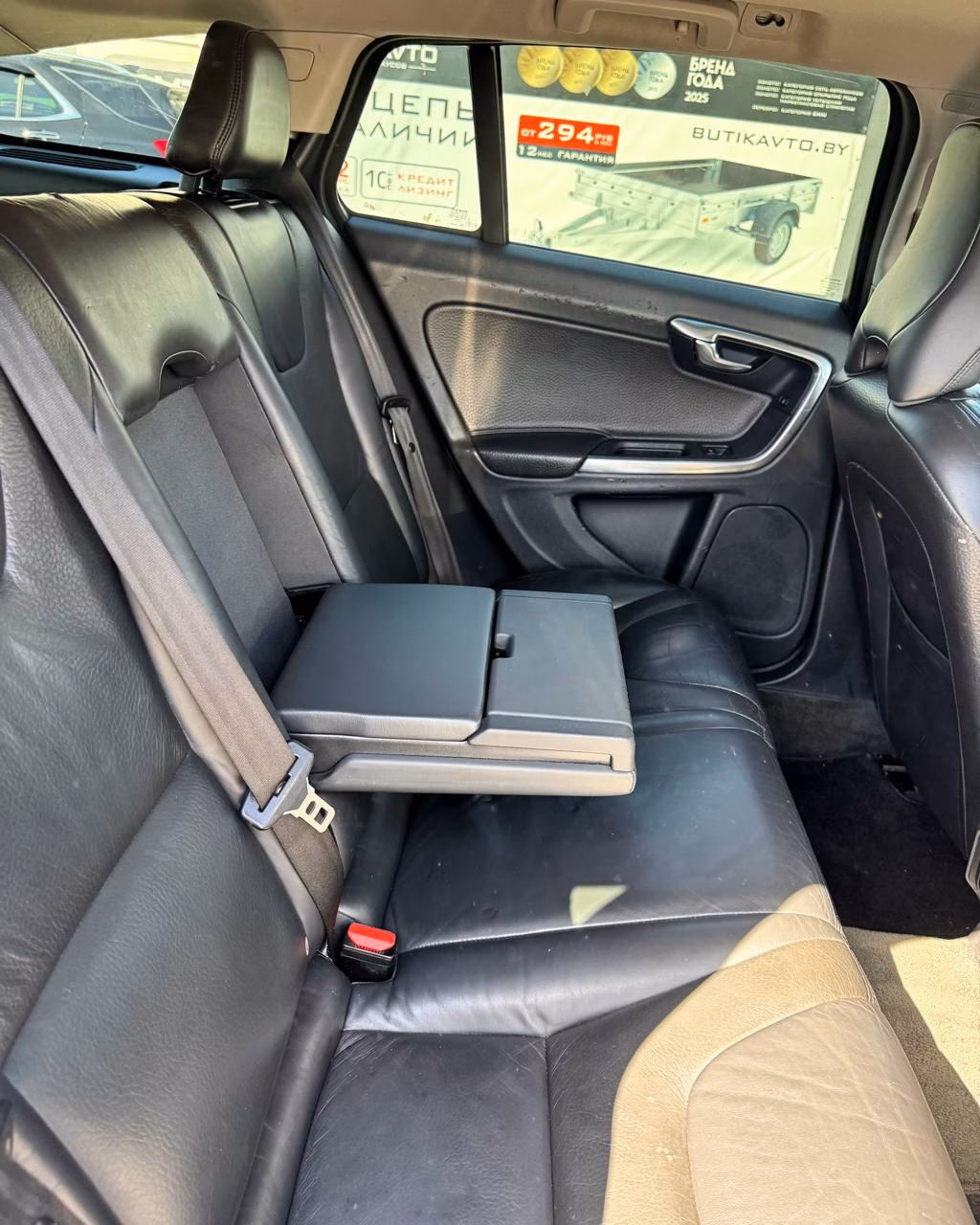 Volvo V60 фото 11