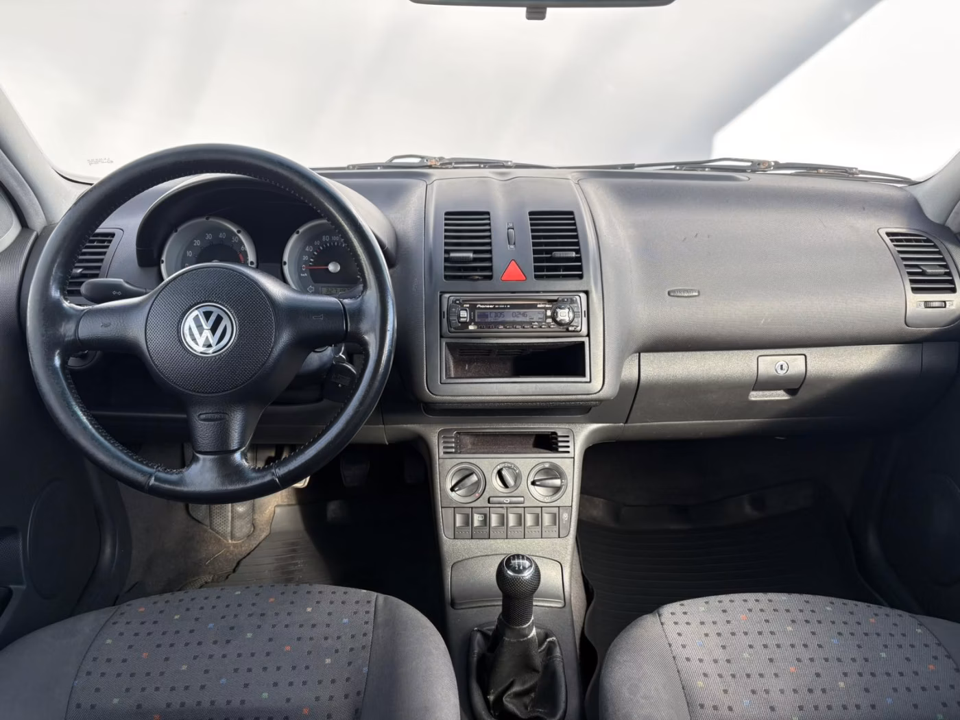 Volkswagen Polo фото 7