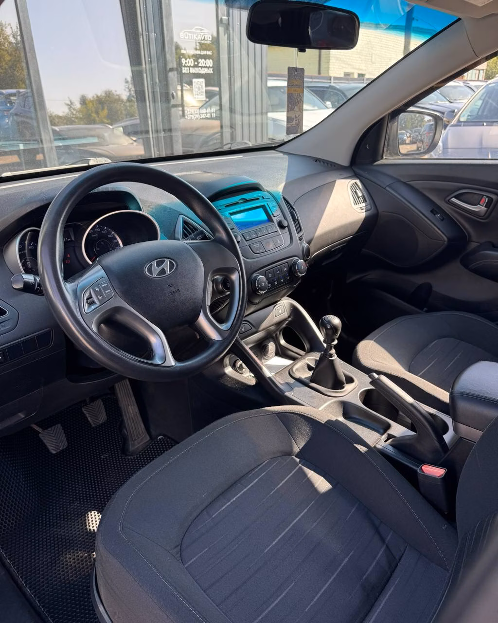 Hyundai ix35 фото 8