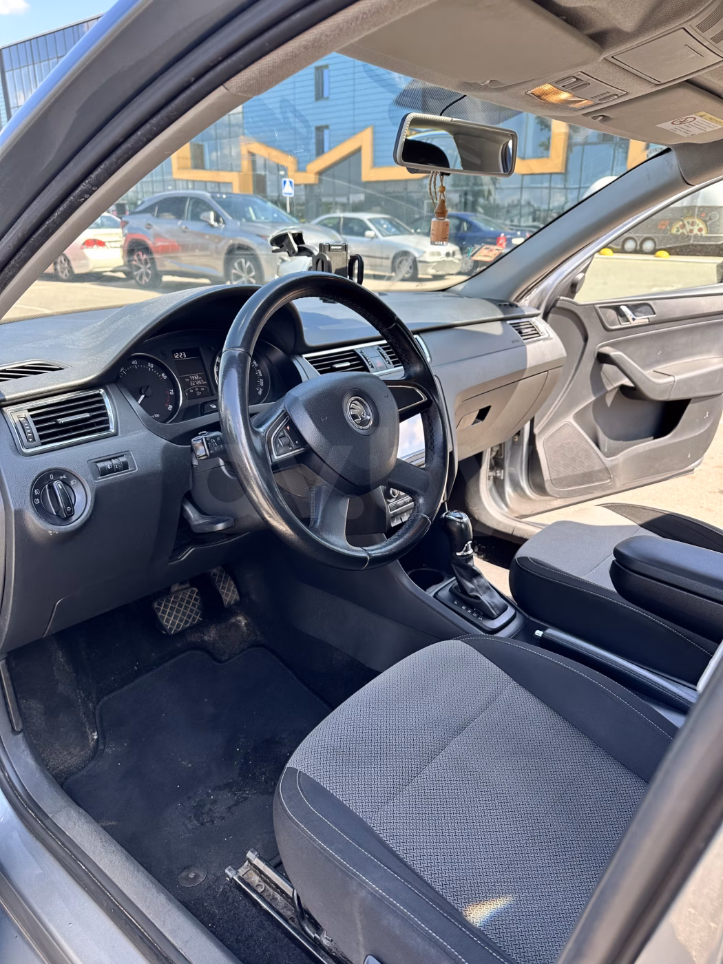 Skoda Rapid фото 8
