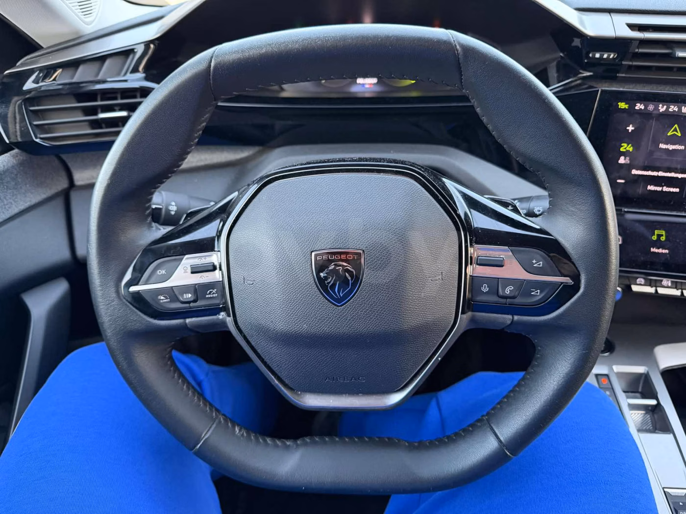 Peugeot 308 фото 12