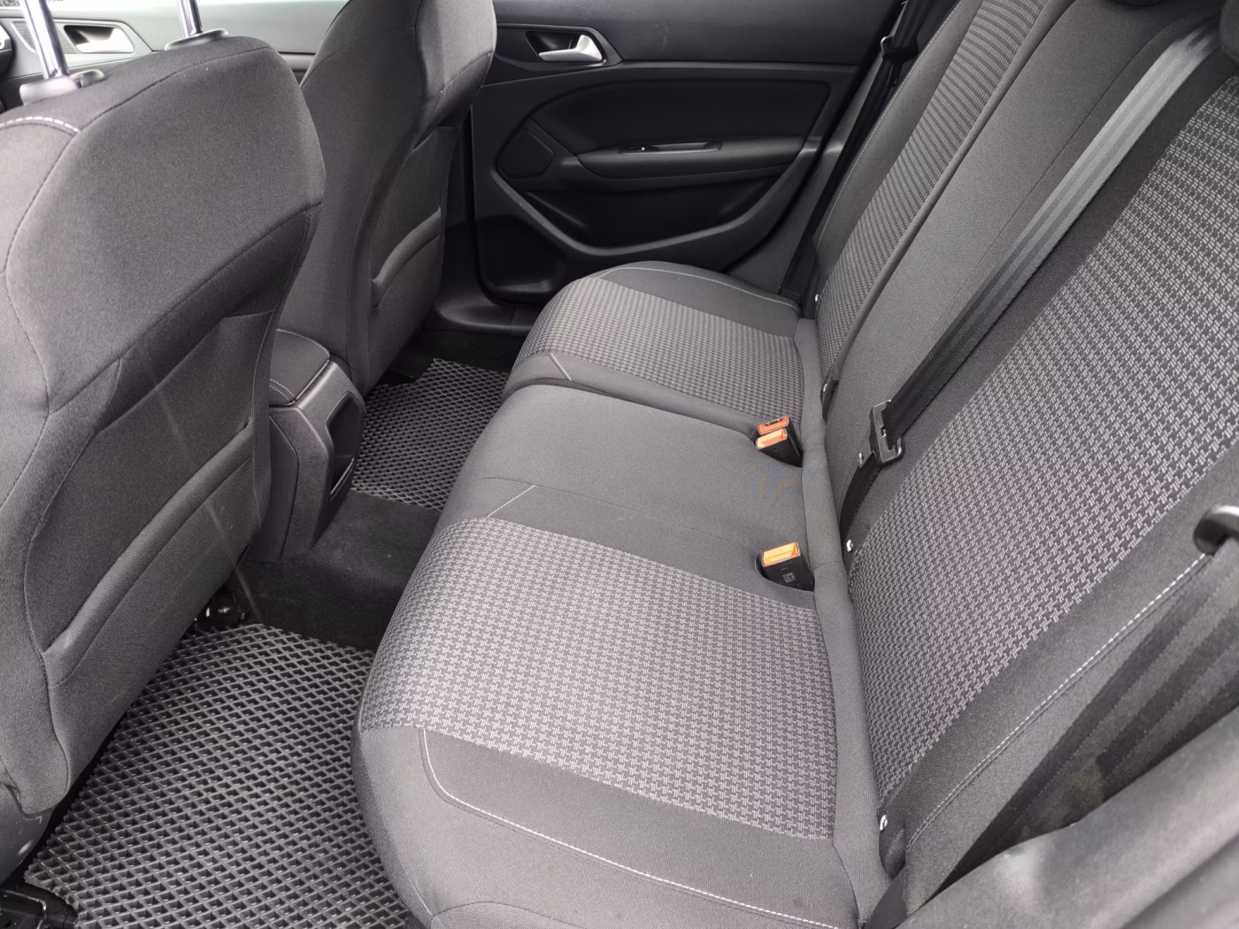 Peugeot 308 фото 10