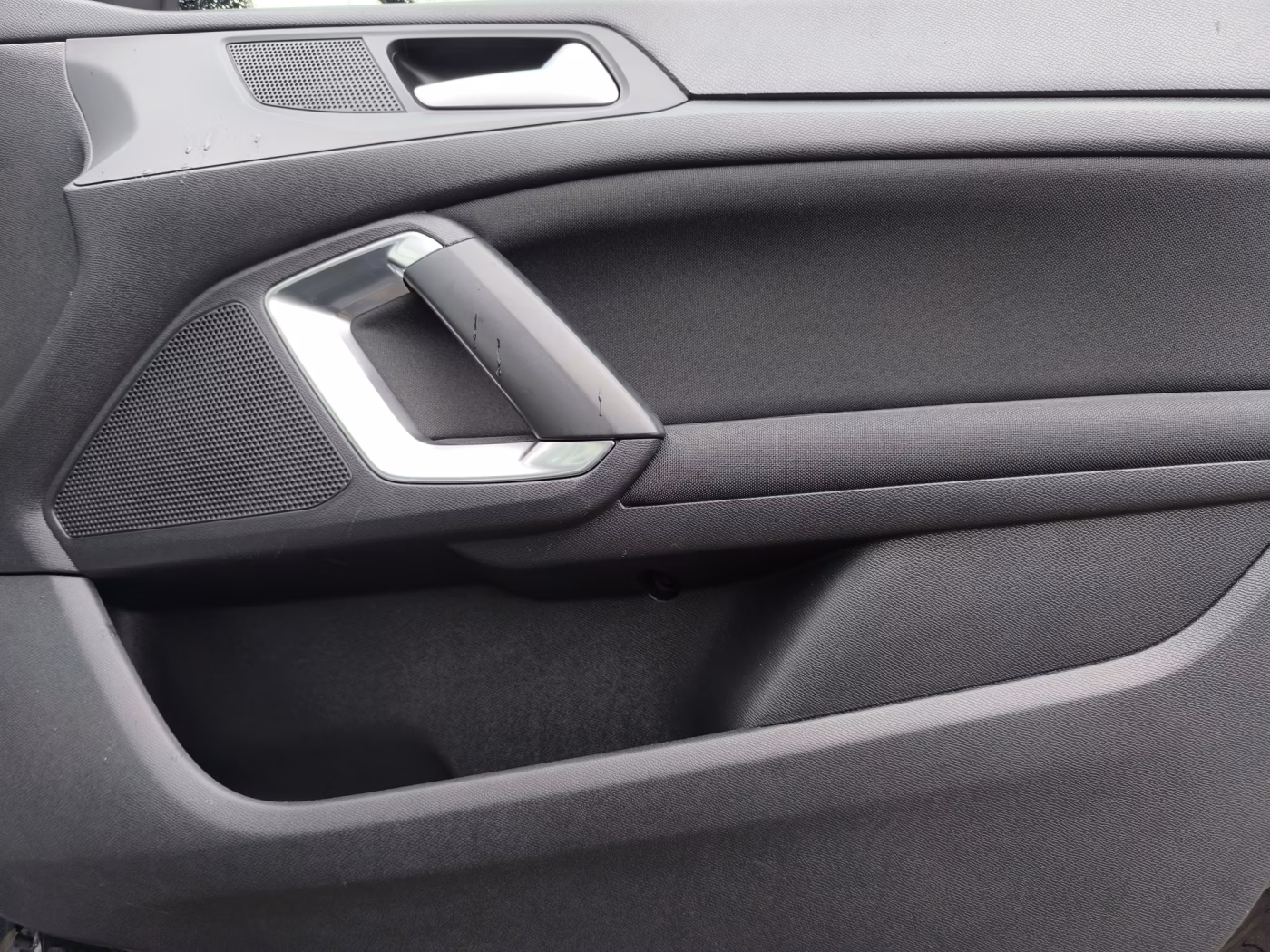 Peugeot 308 фото 11