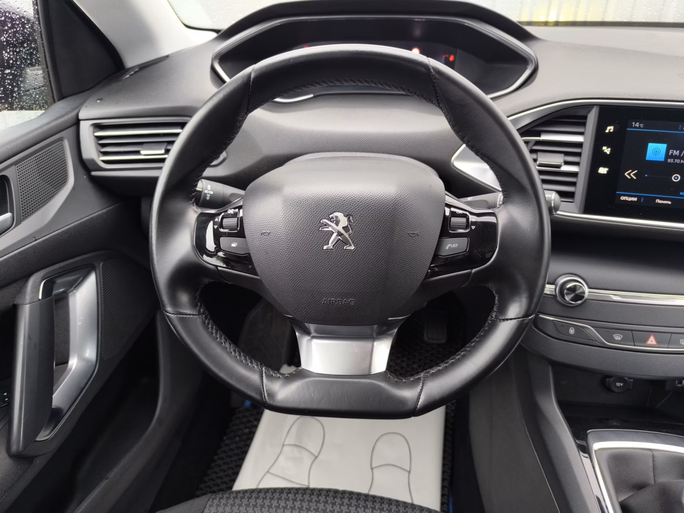 Peugeot 308 фото 14