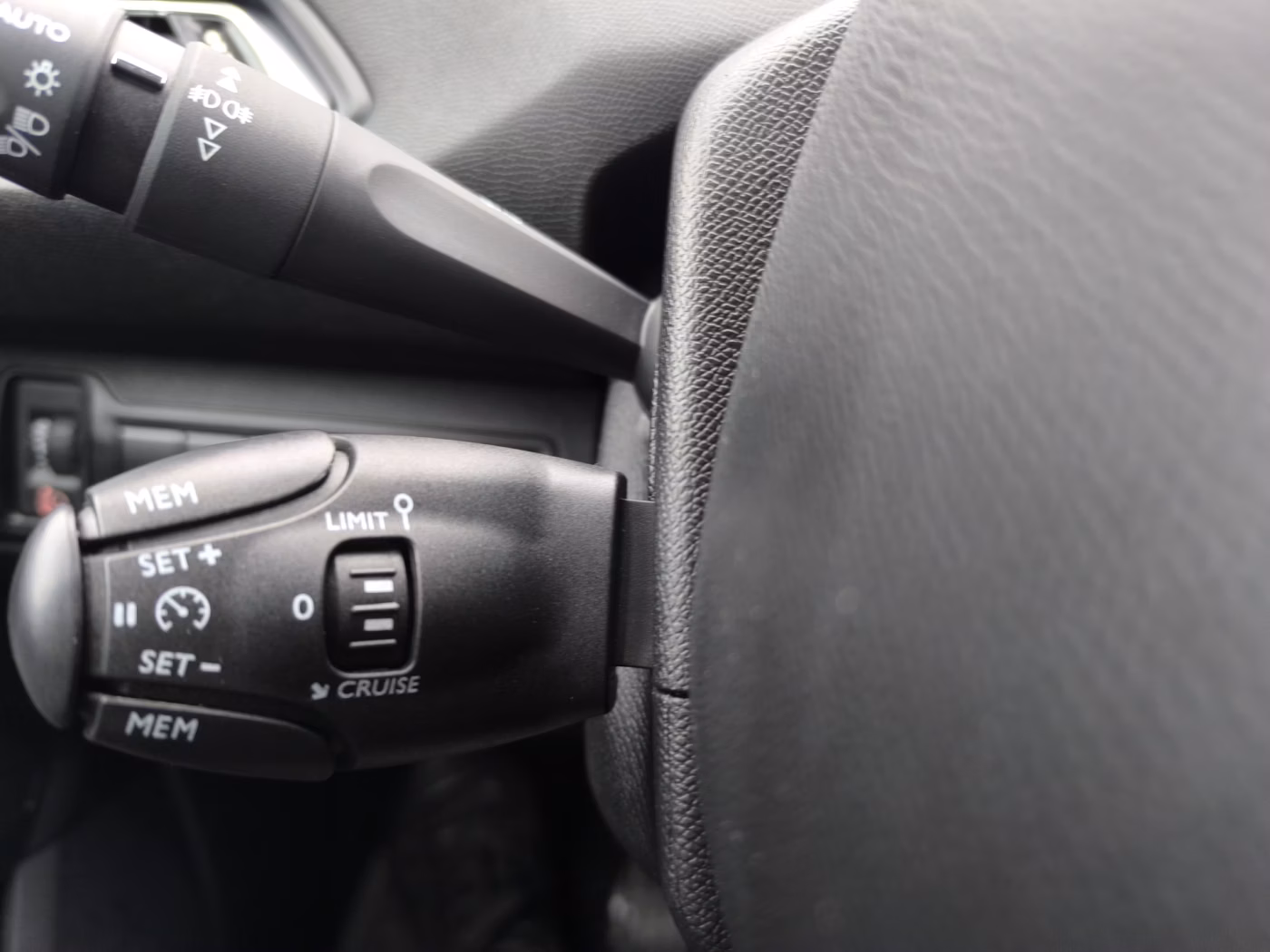 Peugeot 308 фото 18