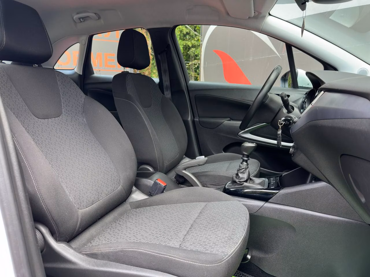 Opel Crossland X фото 10