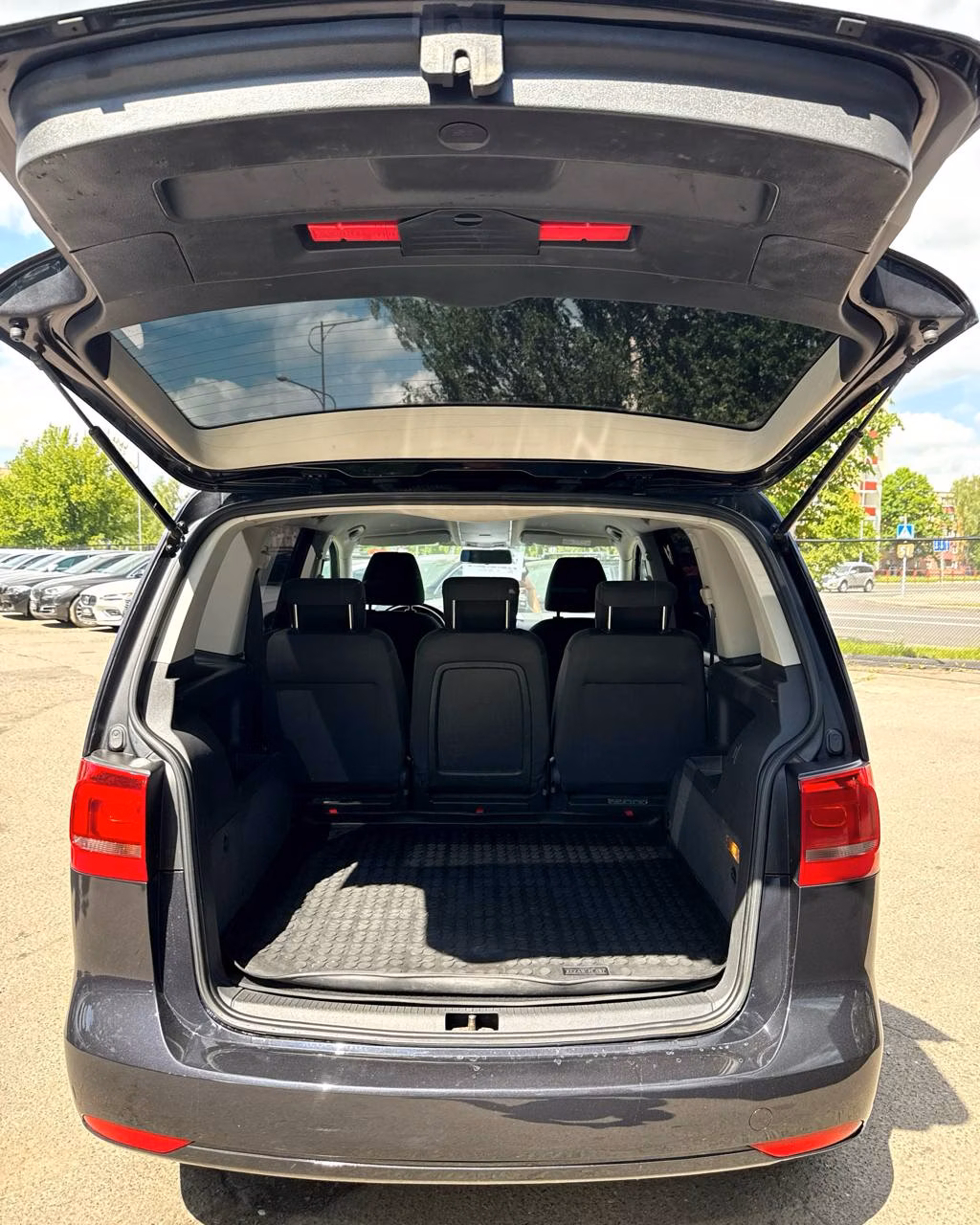 Volkswagen Touran фото 13