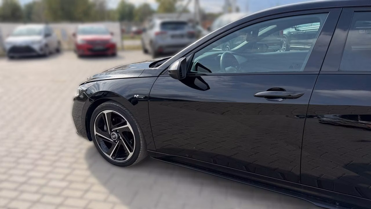 Hyundai Elantra фото 3