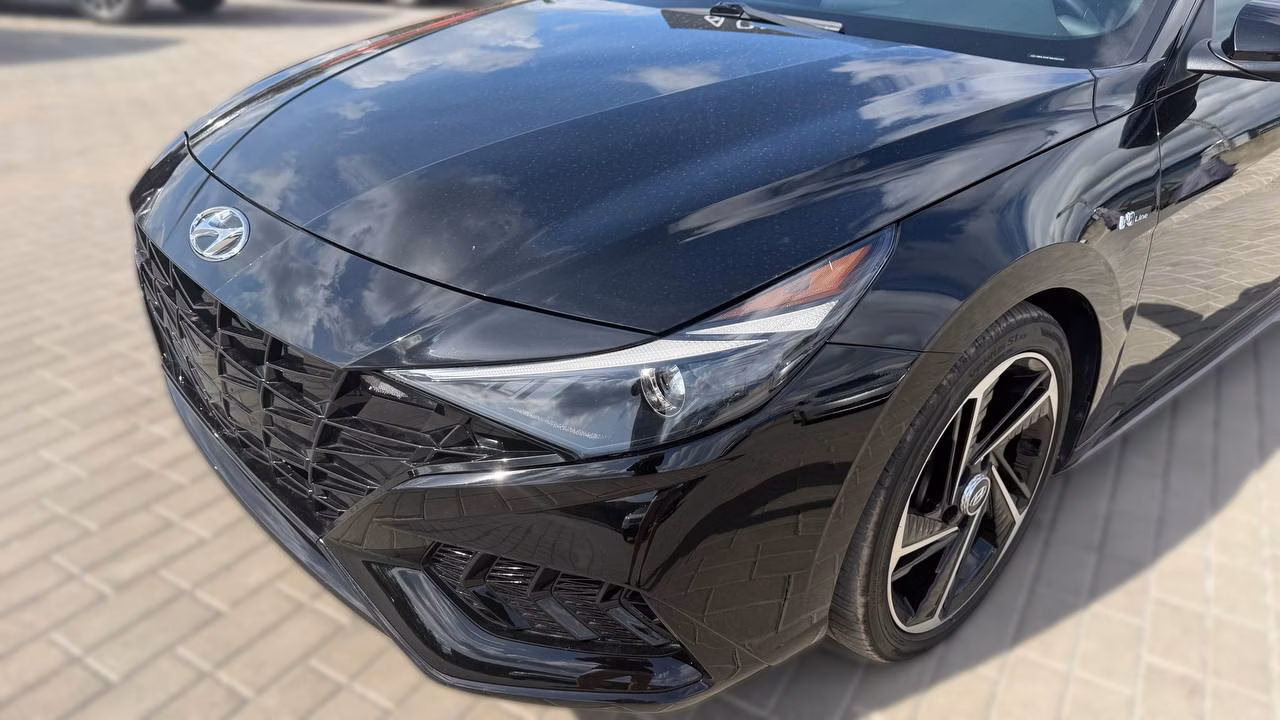 Hyundai Elantra фото 2