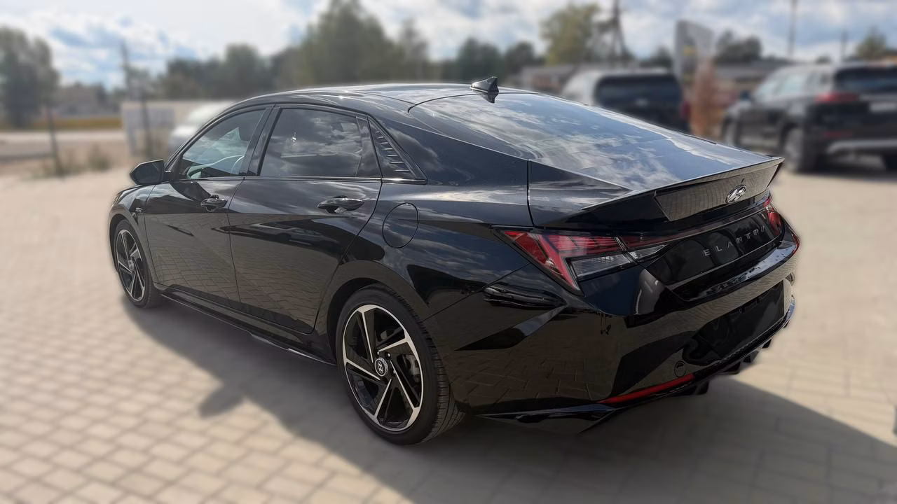 Hyundai Elantra фото 5