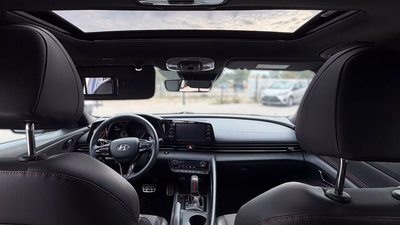 Hyundai Elantra фото 14