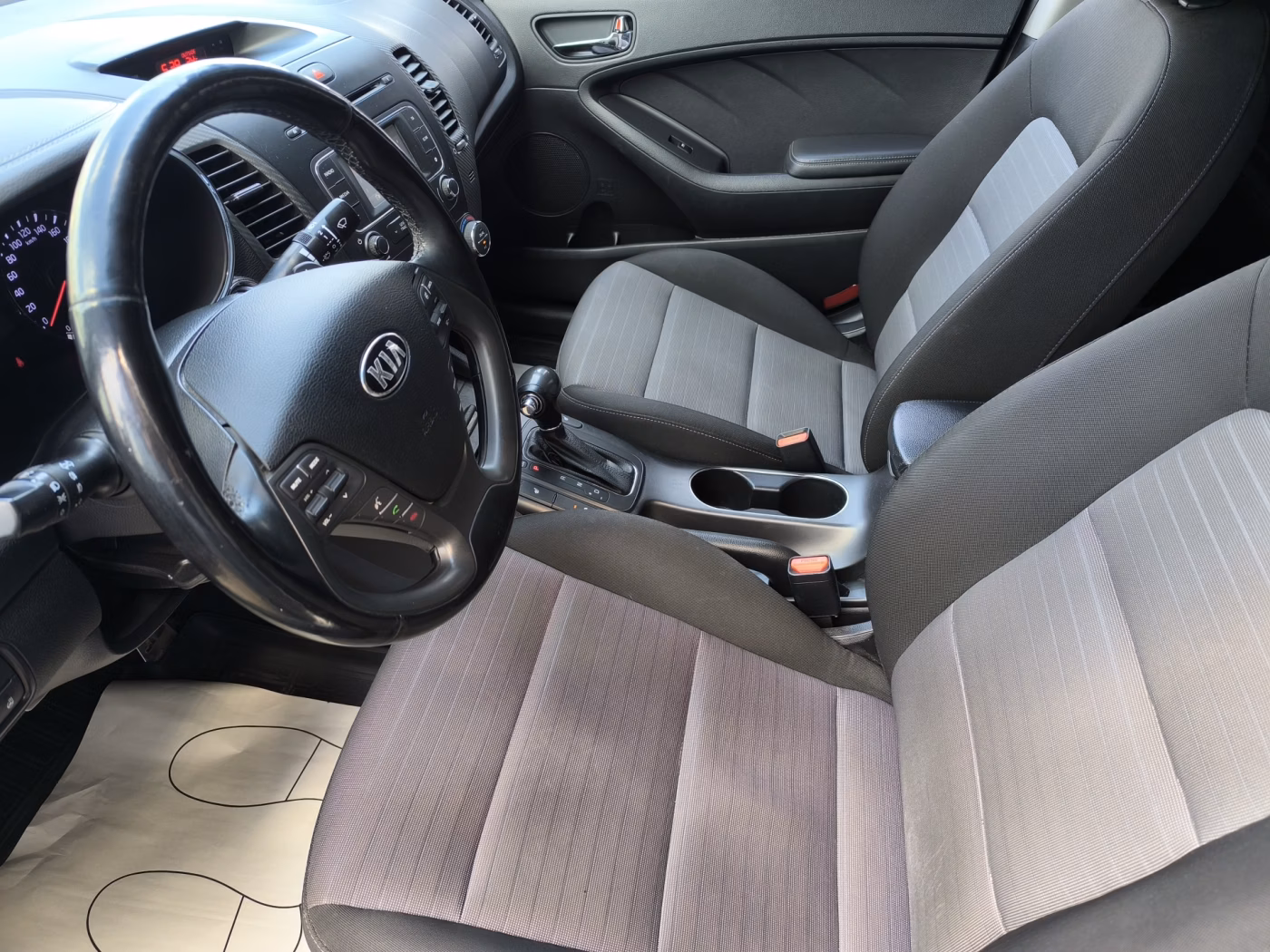 Kia Cerato фото 8