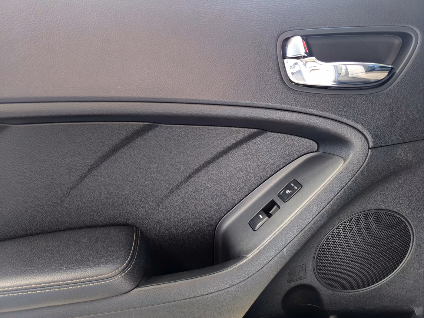 Kia Cerato фото 9