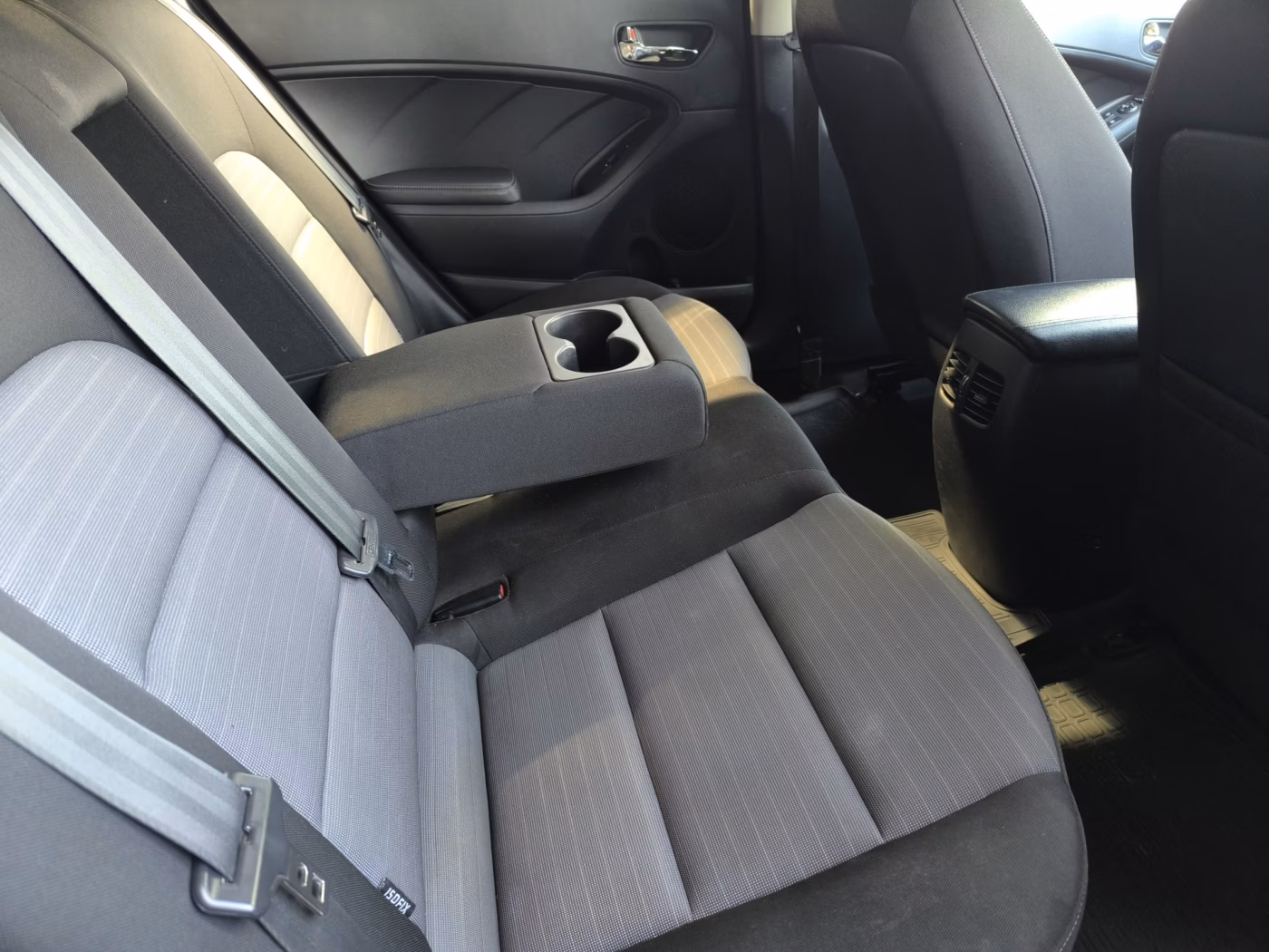 Kia Cerato фото 12