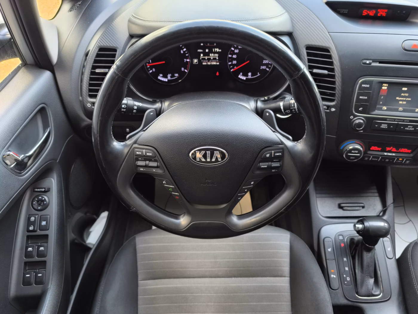 Kia Cerato фото 16