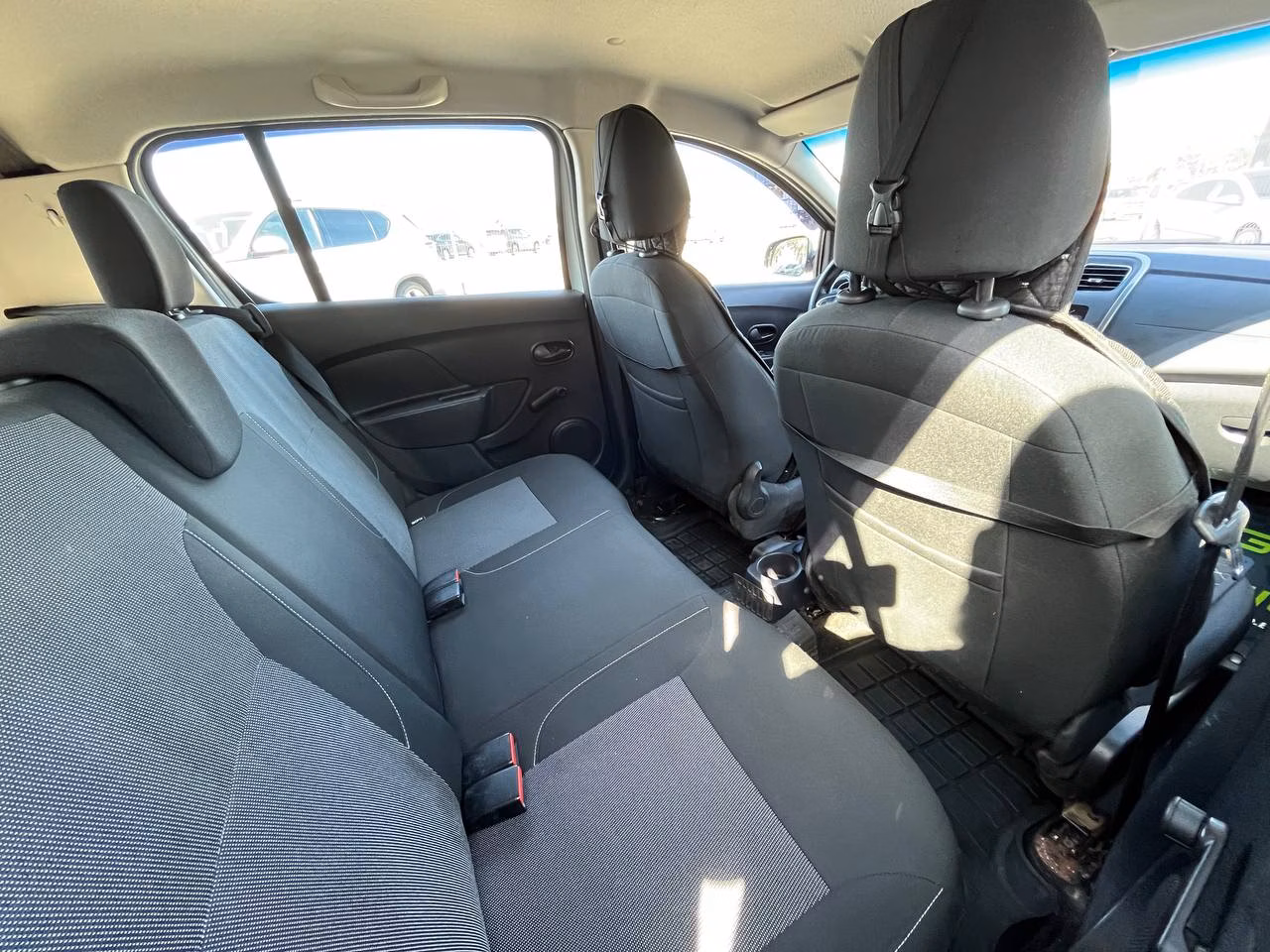 Renault Sandero Stepway фото 11