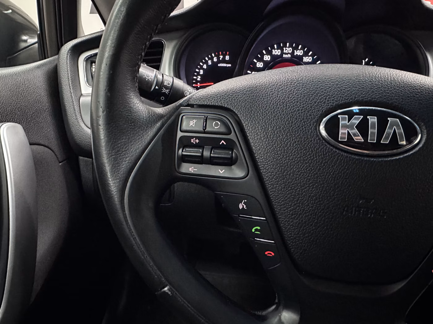 Kia Cee'd фото 16