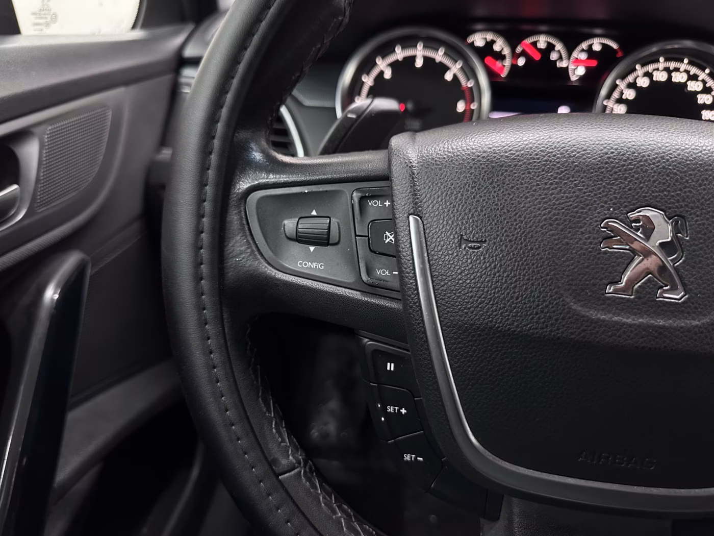 Peugeot 508 фото 16