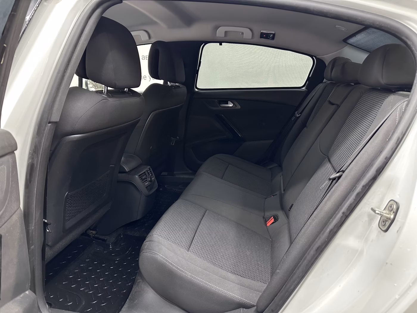 Peugeot 508 фото 9
