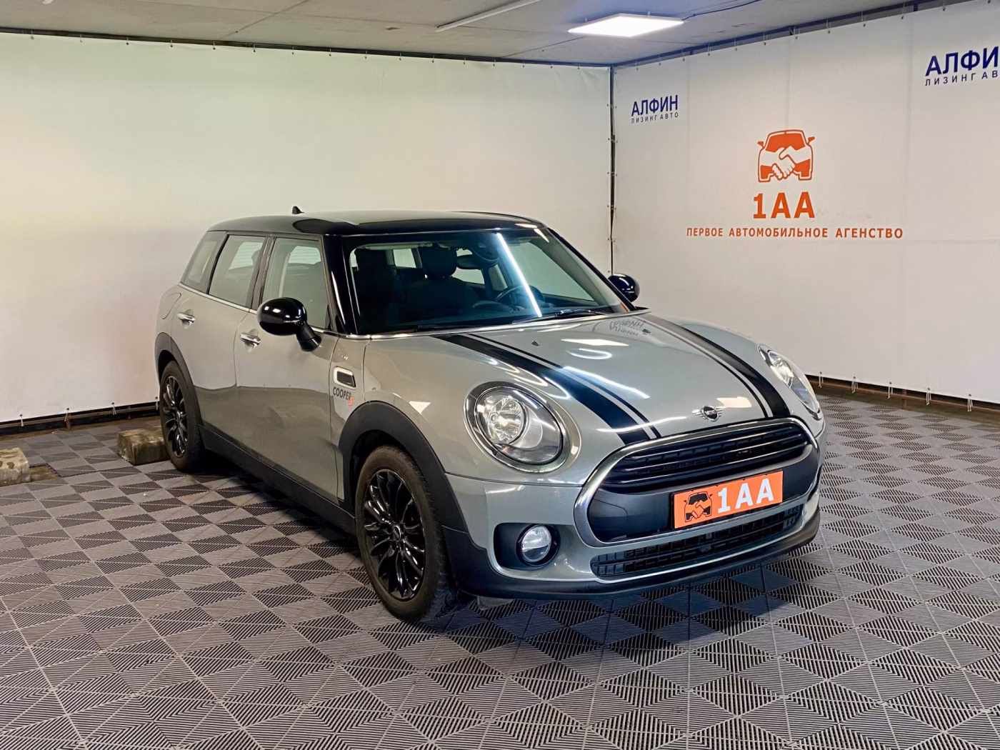 MINI Clubman фото 2