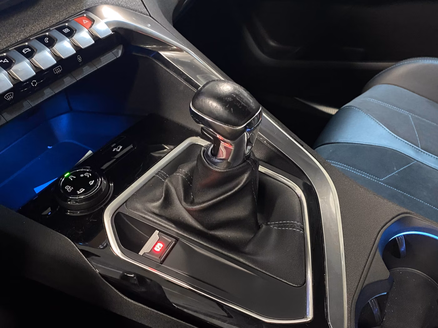 Peugeot 3008 фото 11