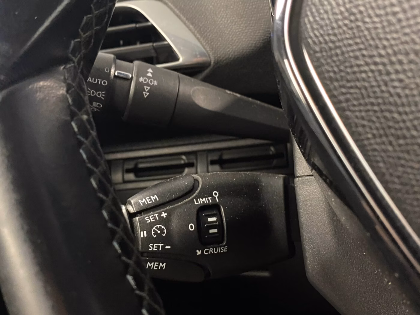 Peugeot 3008 фото 8