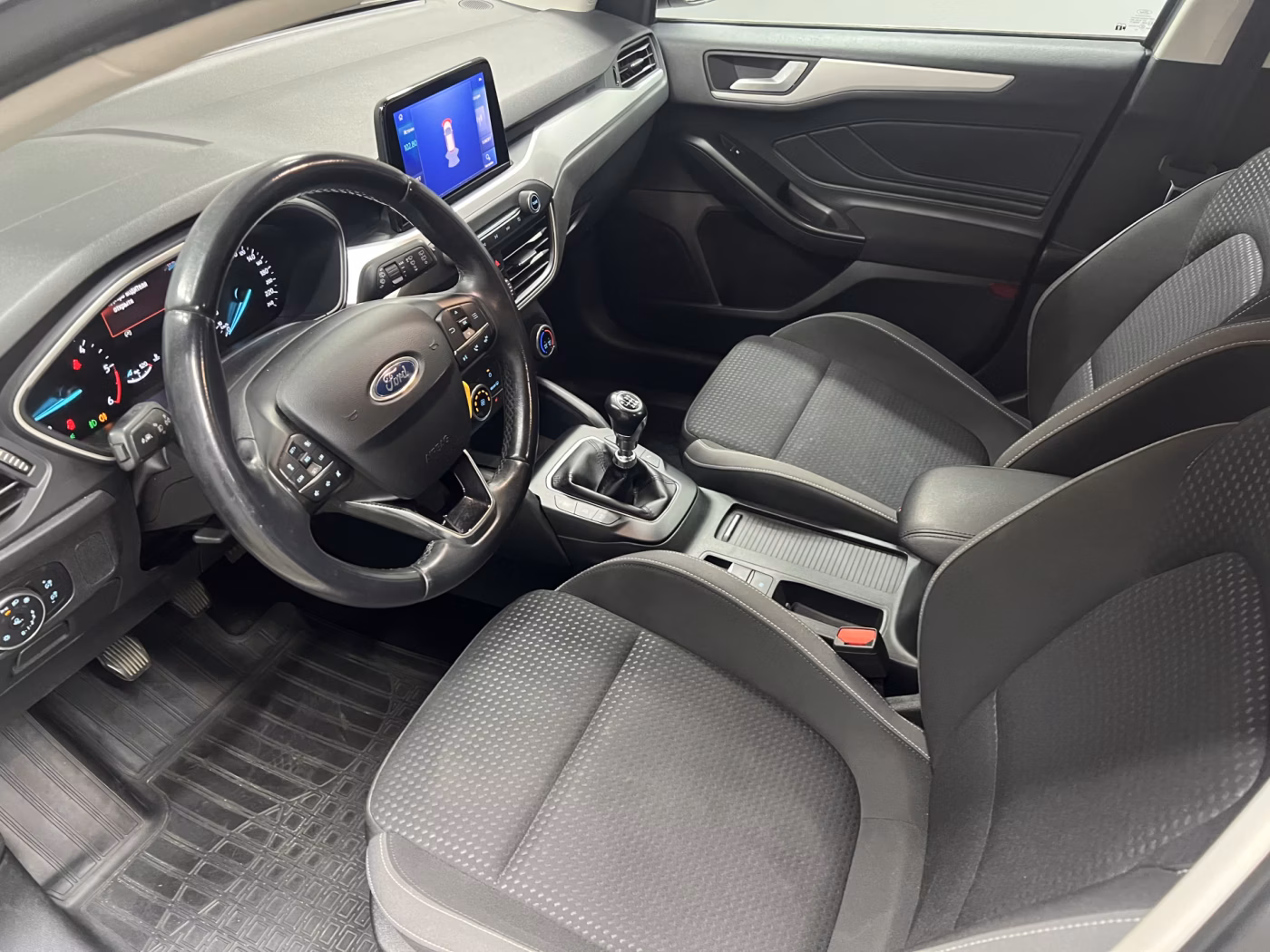 Ford Focus фото 8