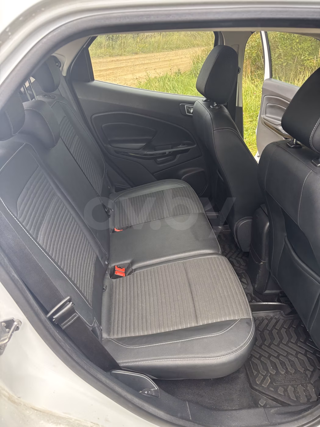 Ford EcoSport фото 10
