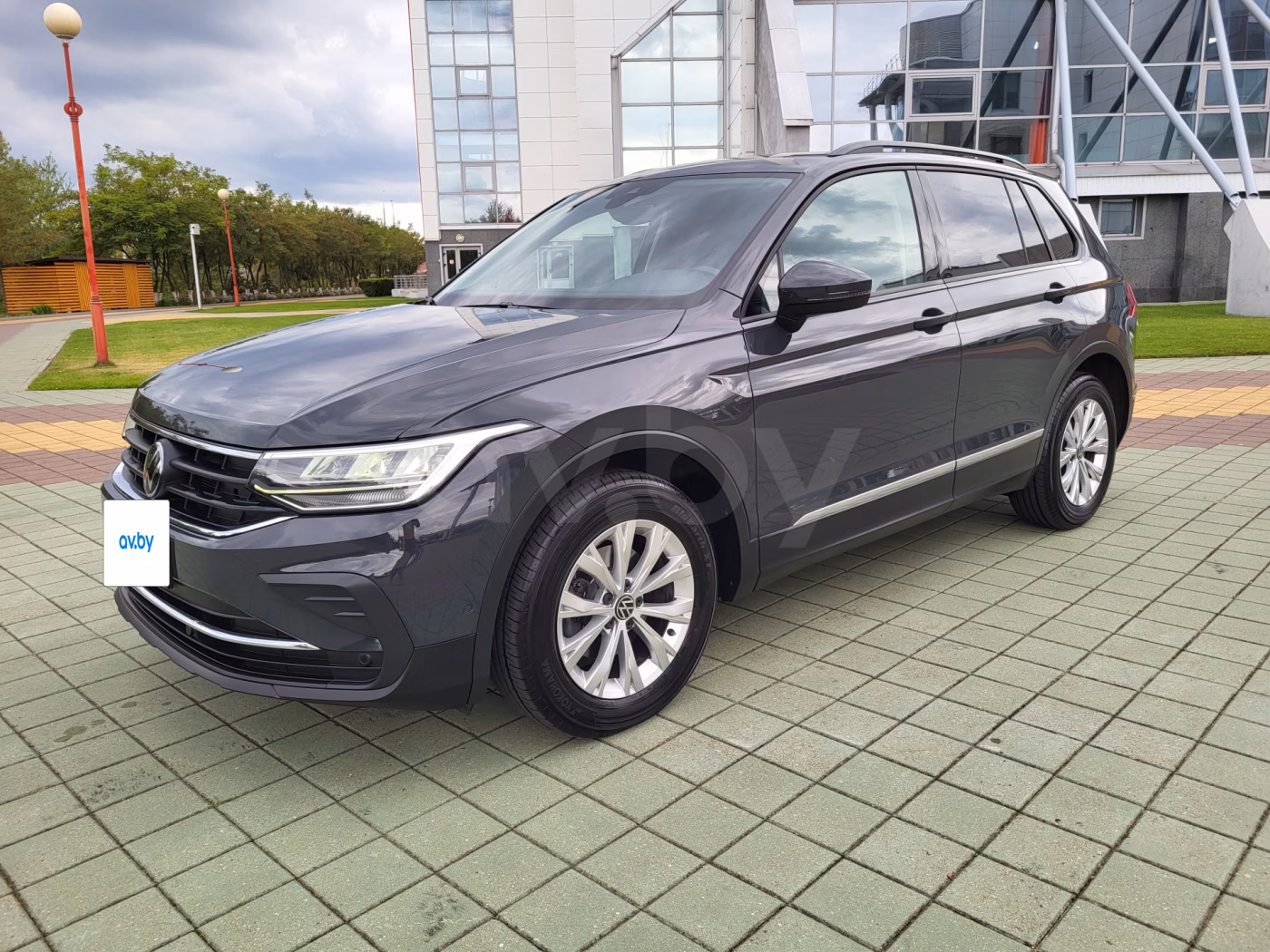 Volkswagen Tiguan фото 2