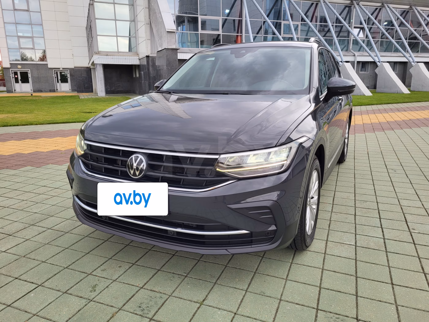 Volkswagen Tiguan фото 11