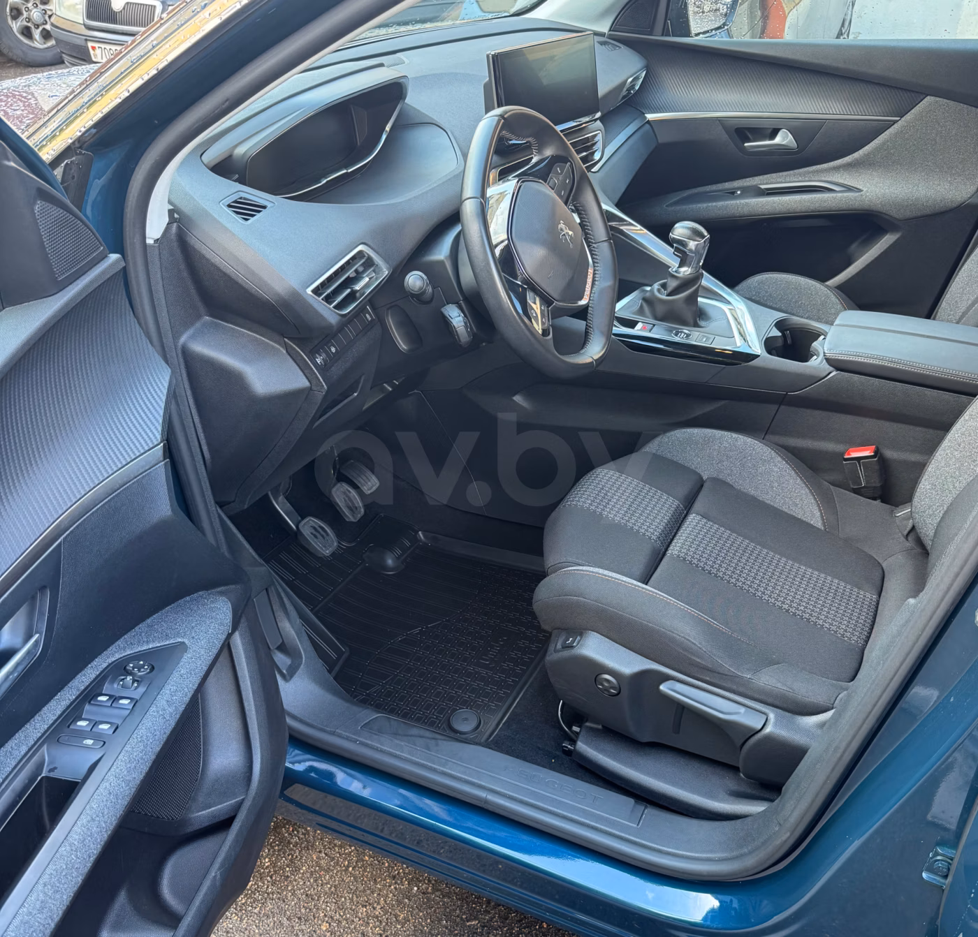 Peugeot 5008 фото 13