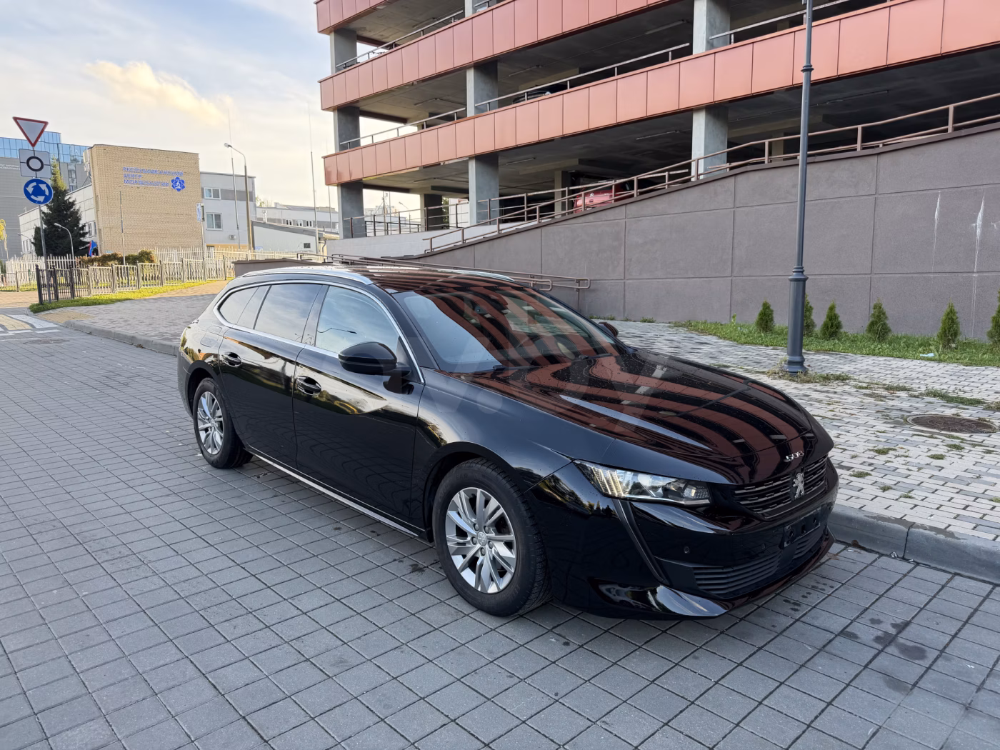 Peugeot 508 фото 8