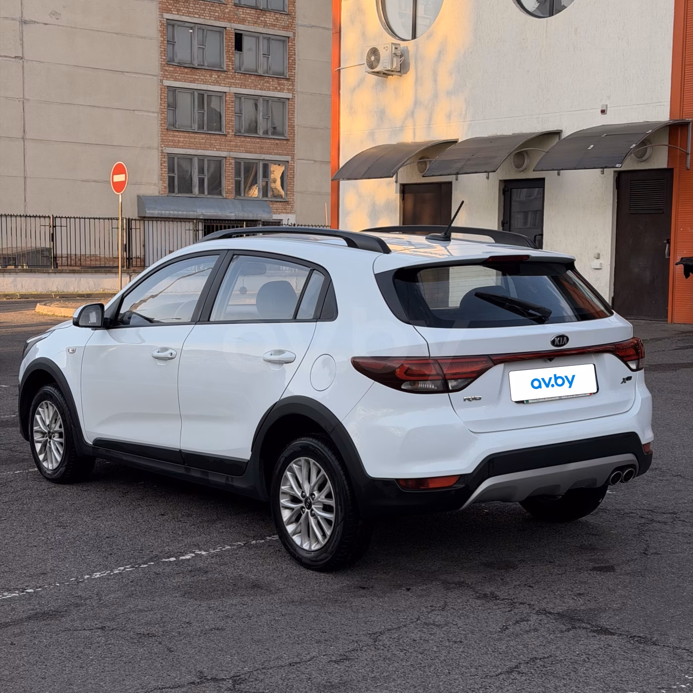 Kia Rio X (X-Line) фото 5