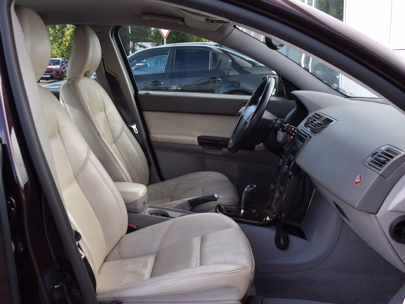Volvo S40 фото 14