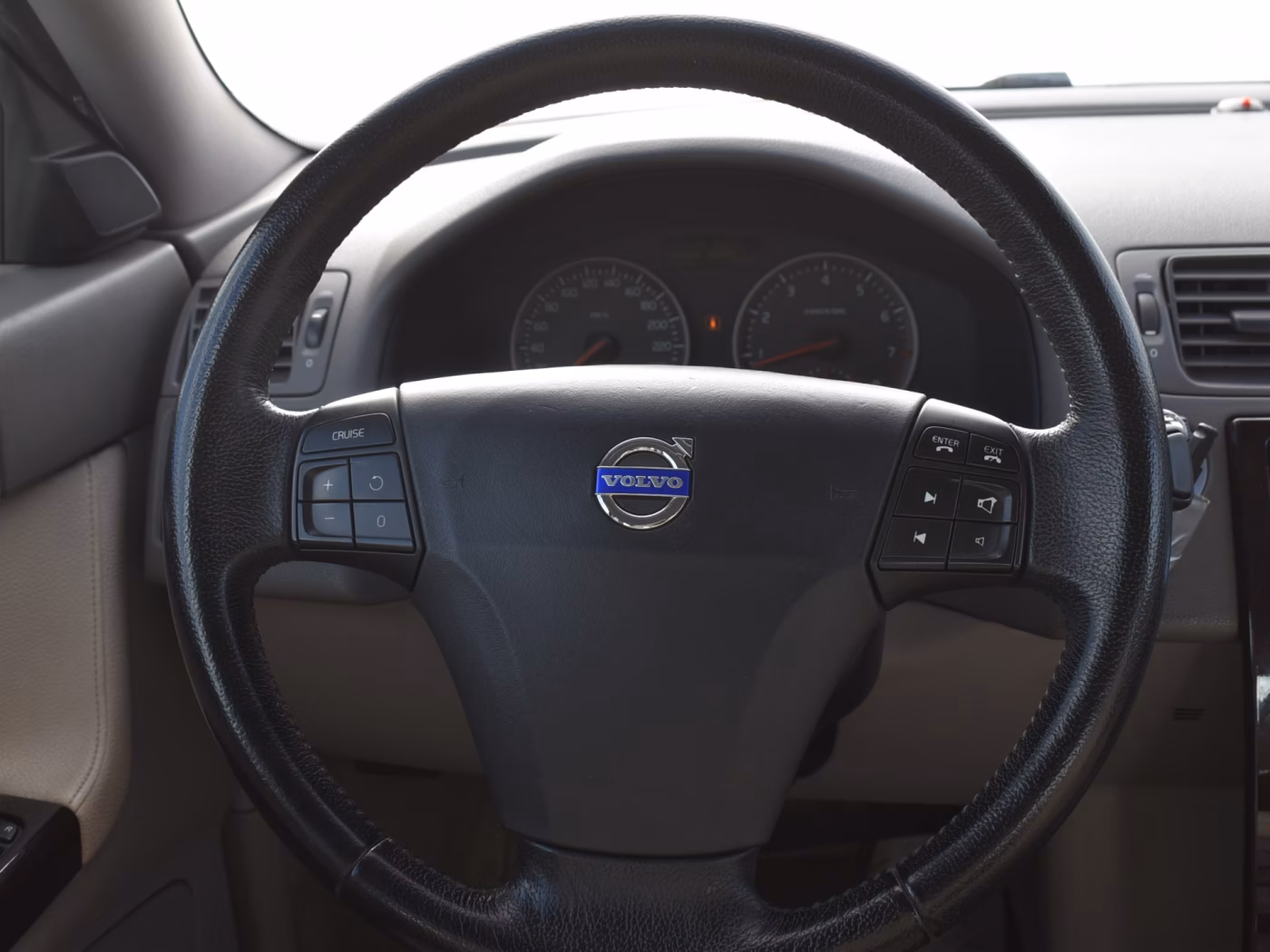 Volvo S40 фото 10