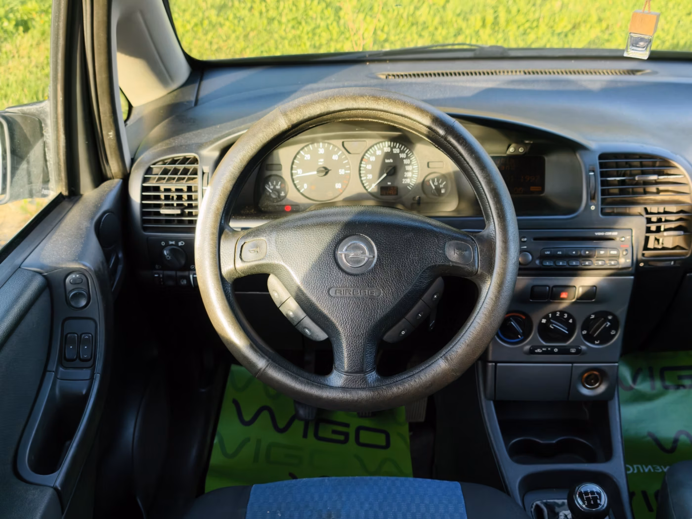 Opel Zafira фото 14