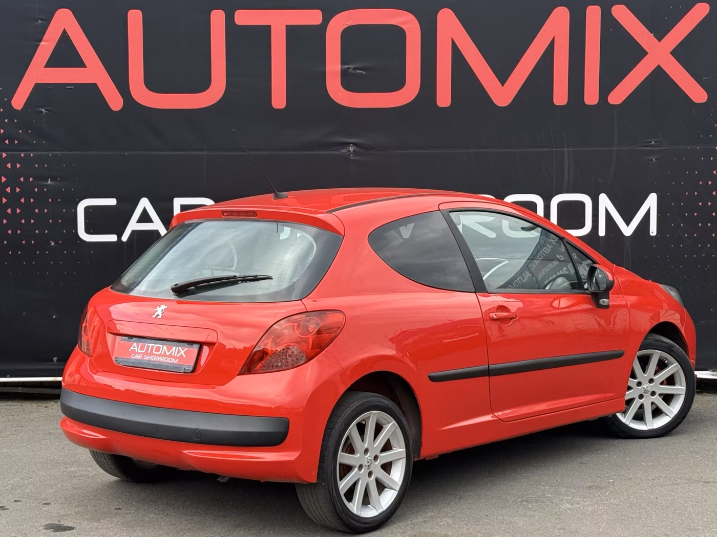 Peugeot 207 фото 6