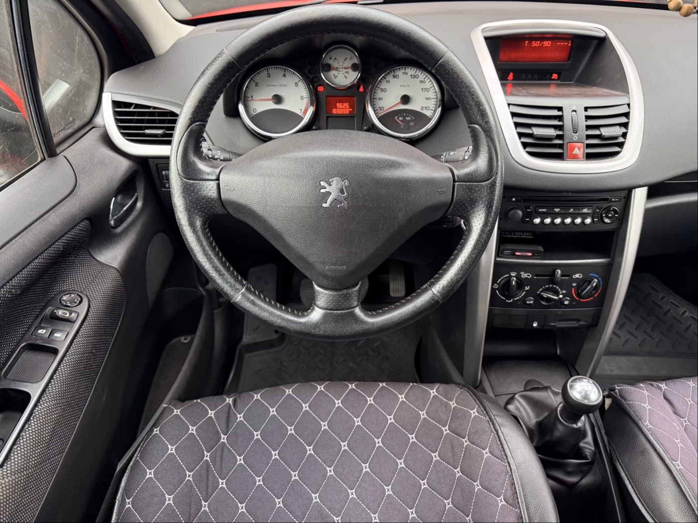 Peugeot 207 фото 10