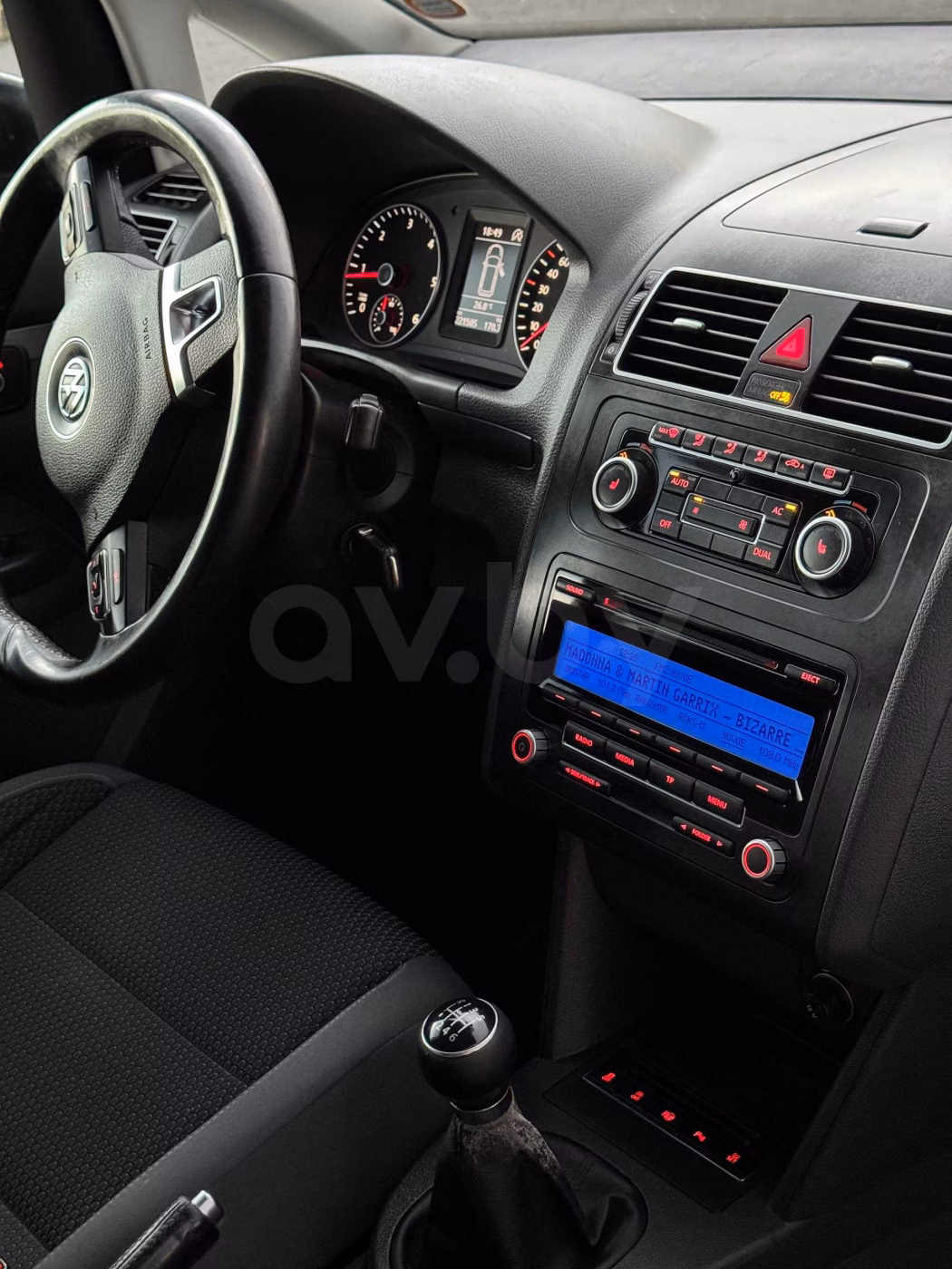 Volkswagen Touran фото 12