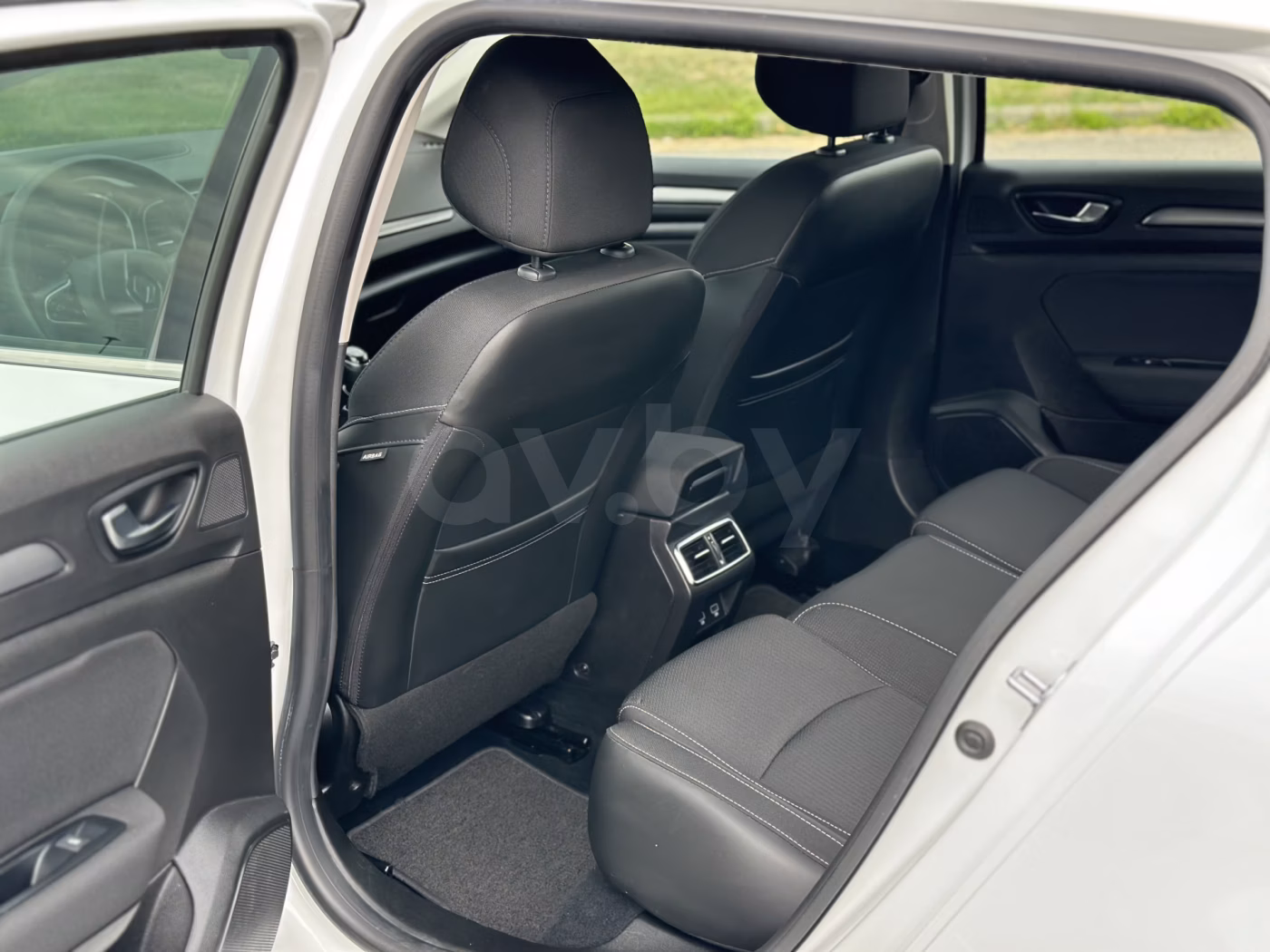 Renault Megane фото 9