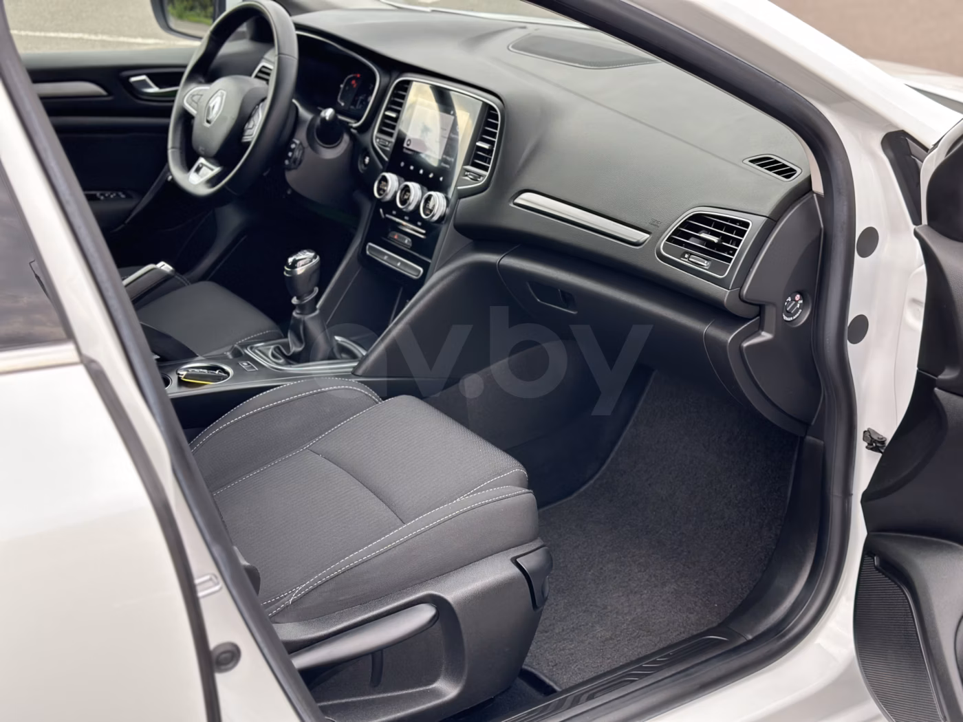 Renault Megane фото 11